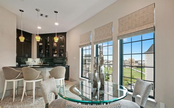 Elegant Home Bar Area